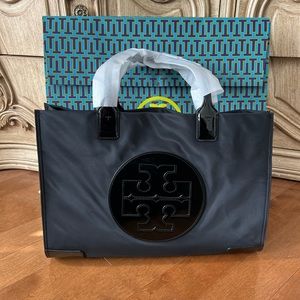 NWT Tory Burch Ella Patent Tote in Black